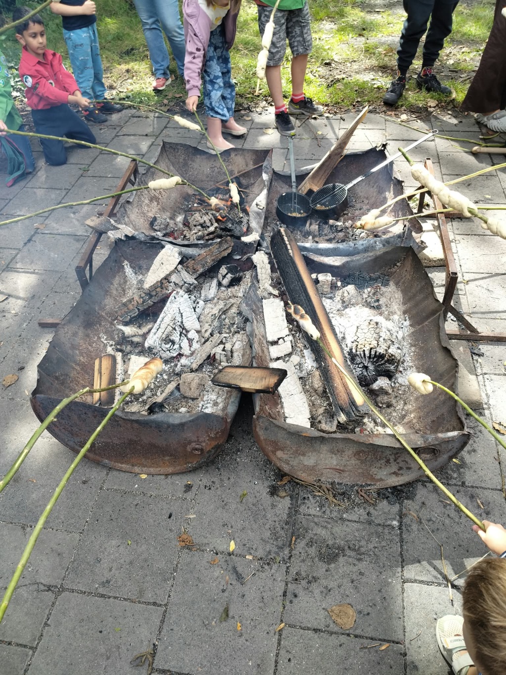broodjes op kampvuur bakken